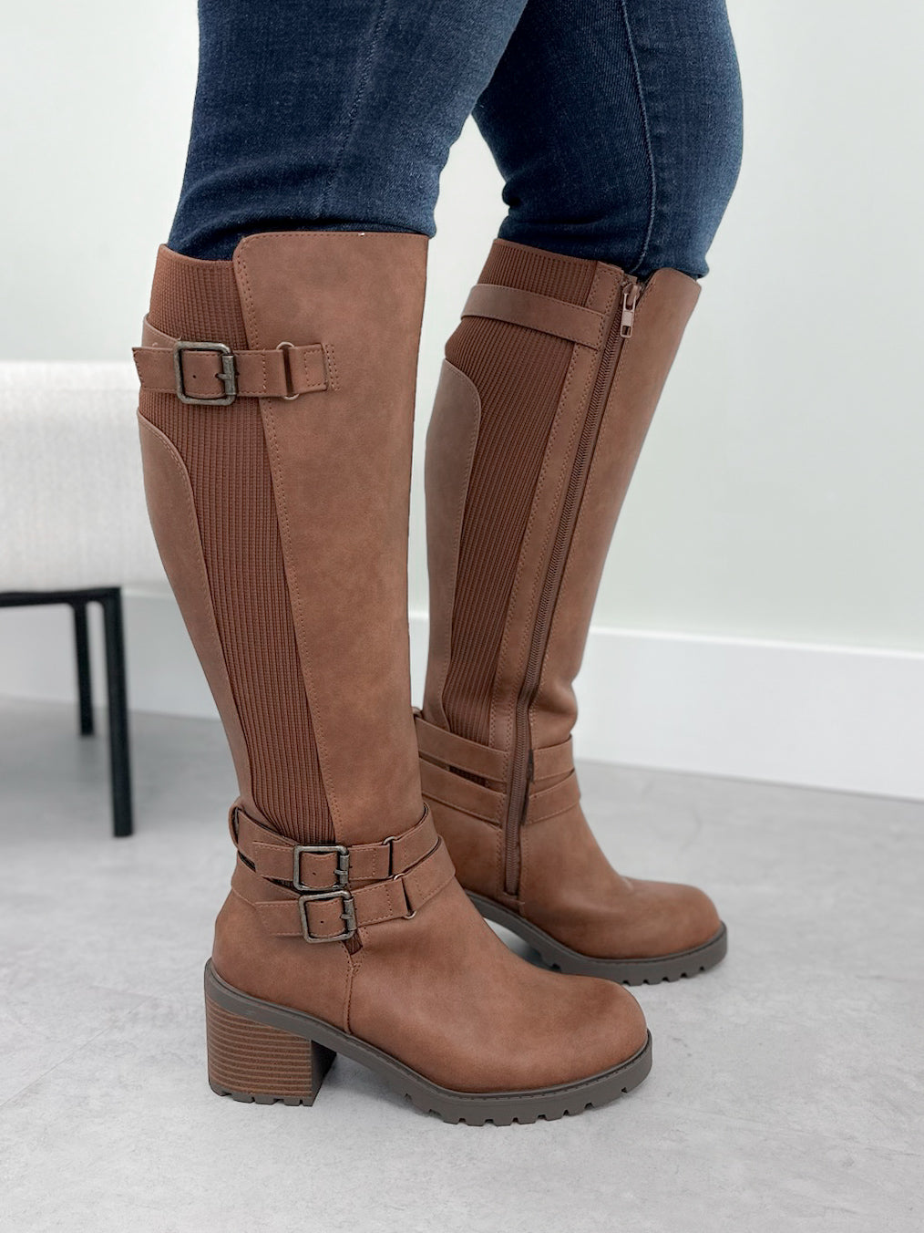 Julia Boots in Brown