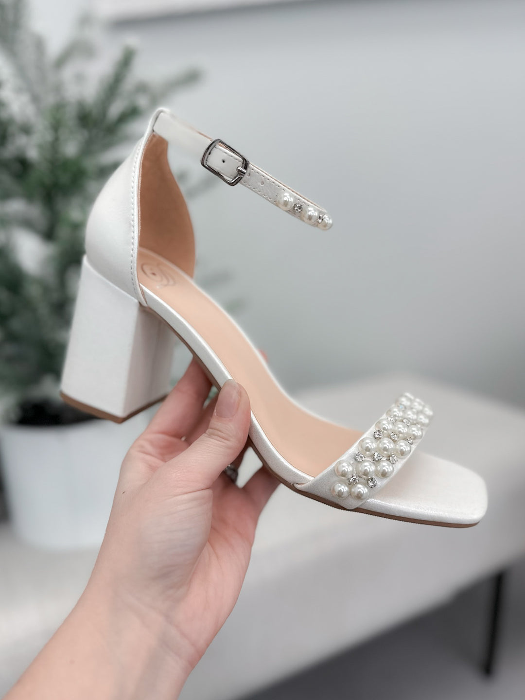 Cheers Heeled Sandal in Pearl