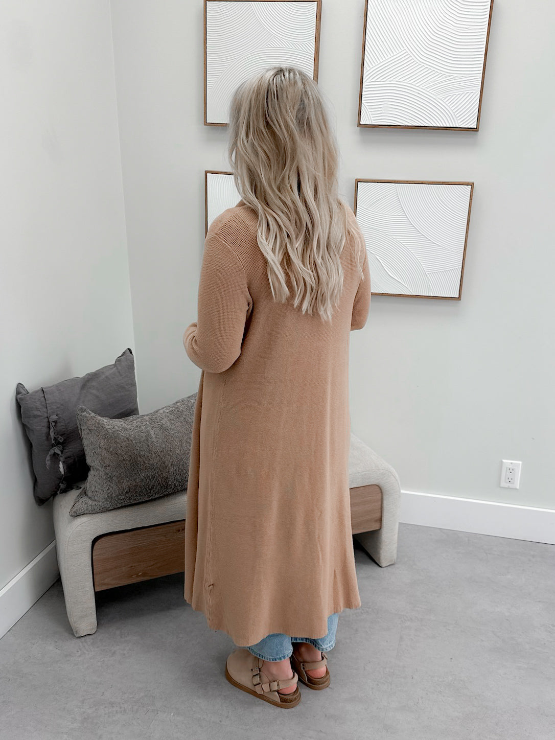 Hills Cardigan in Camel