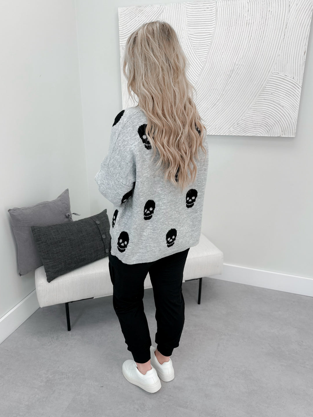 Skully Sweater in Silver