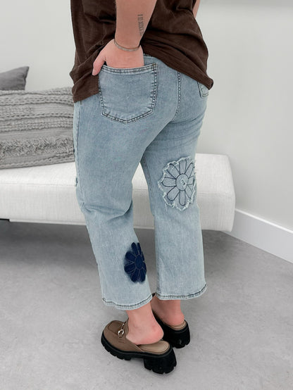 Calliope Daisy Wide Leg Crop Jeans