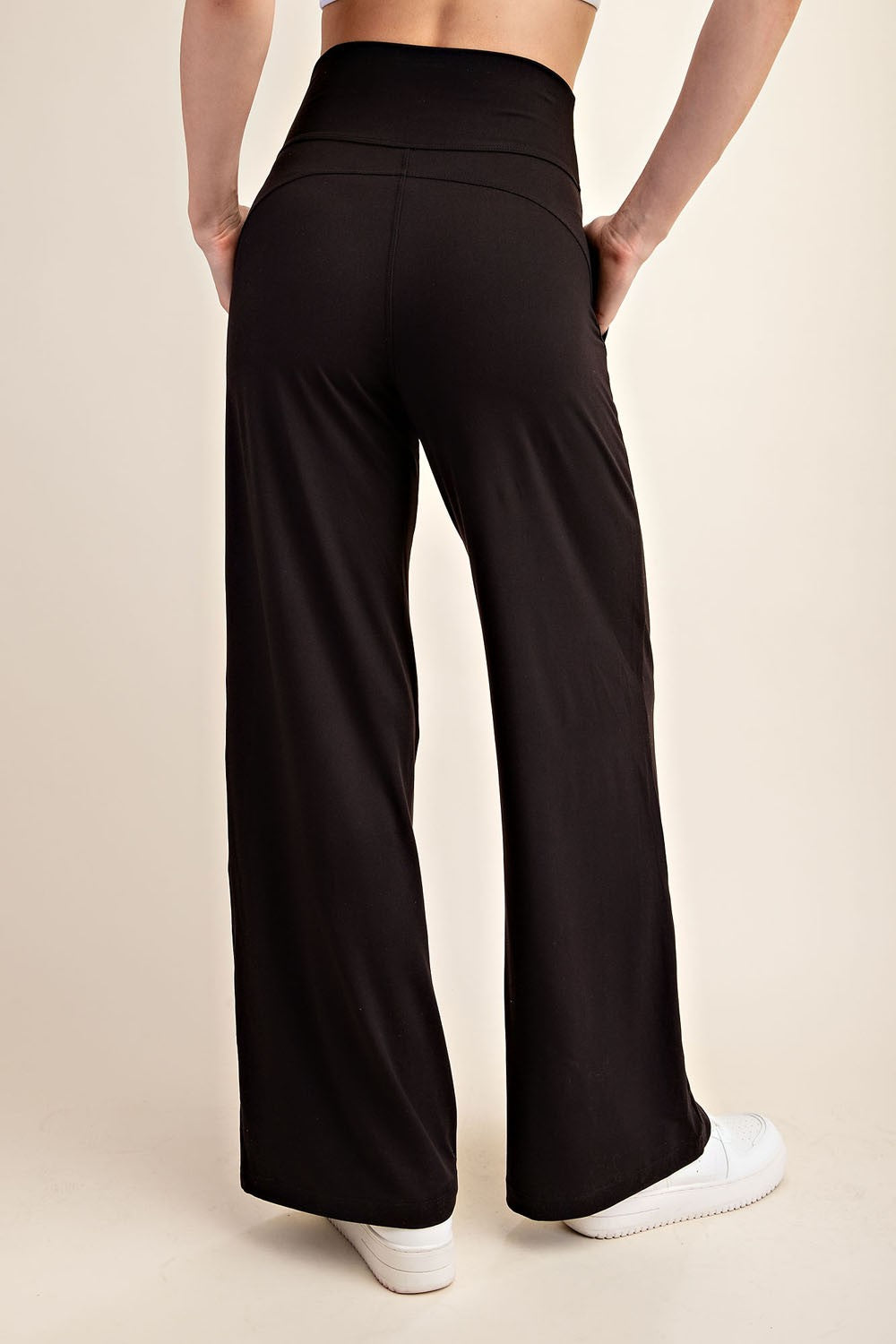 V-Waist Wide Leg Everyday Pants in Black