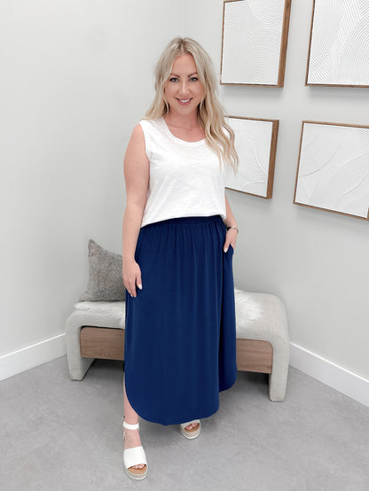 Getaway Skirt in Navy