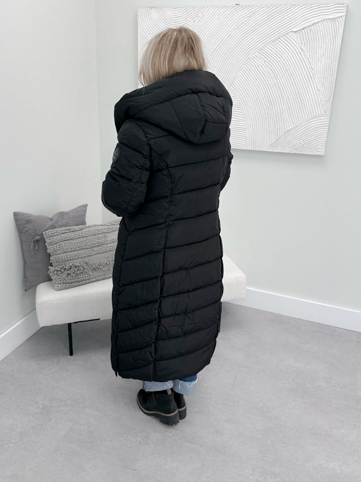 Banff Maxi Parka in Black