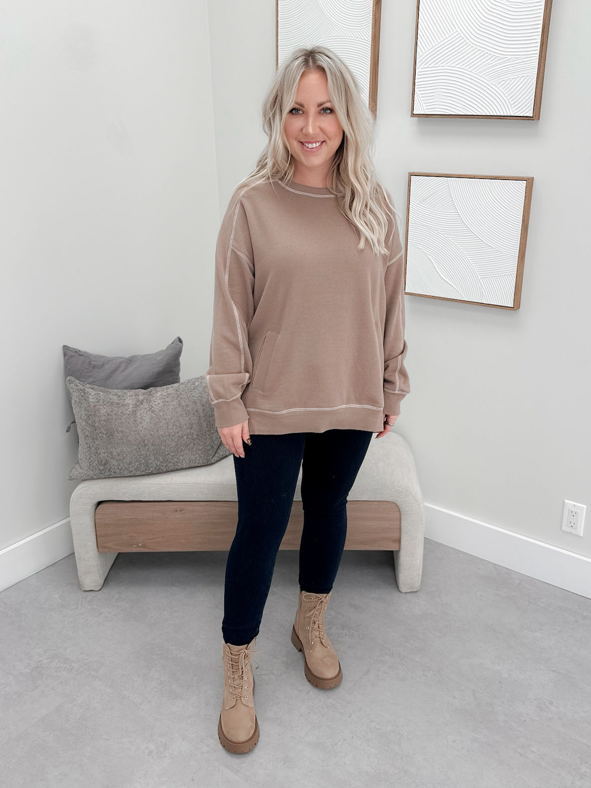 Maddy Pullover in Taupe