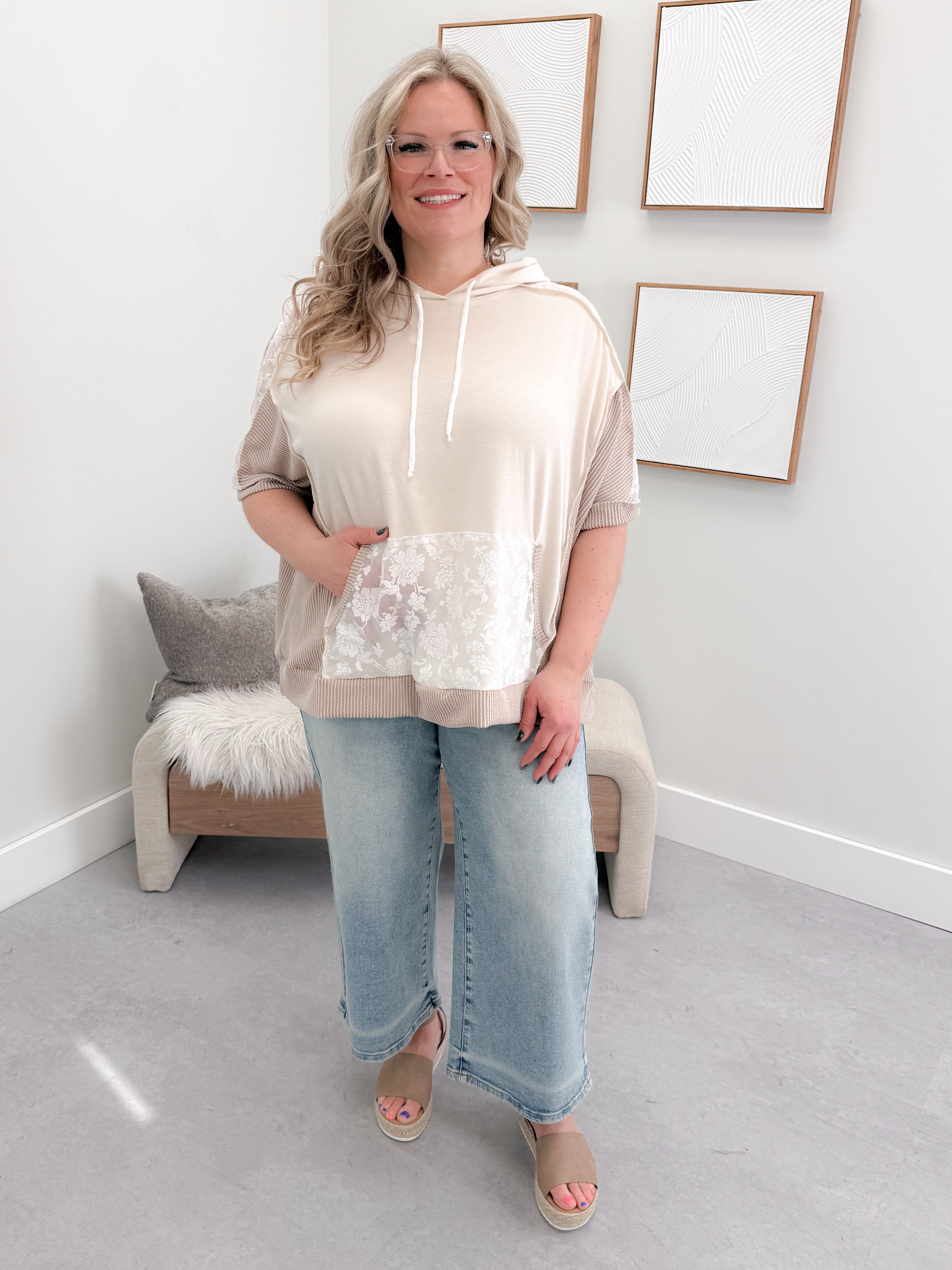 Dreamweaver Short Sleeve Hoodie in Oat