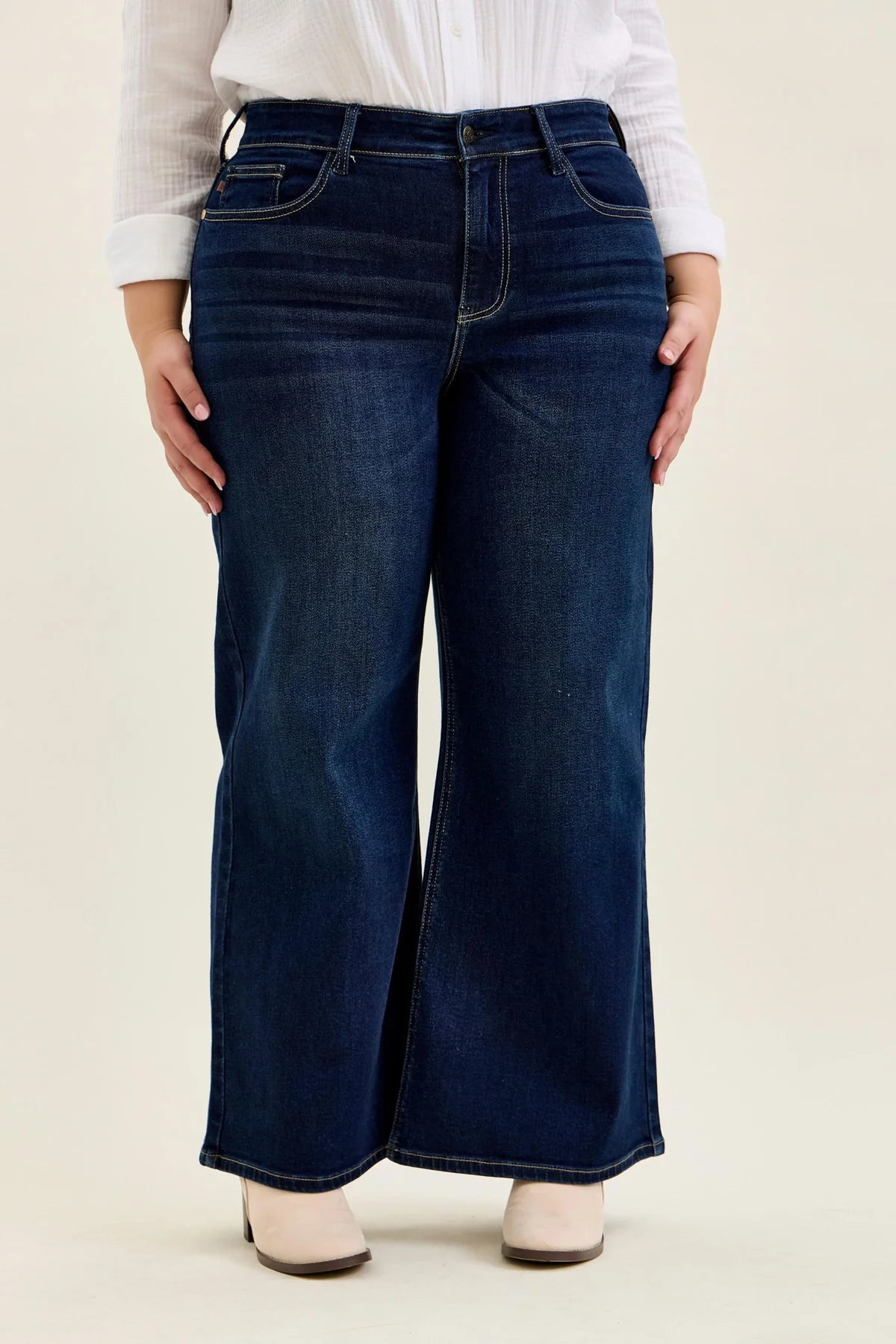 Rayne Wide Leg High Rise PETITE Jeans by Judy Blue