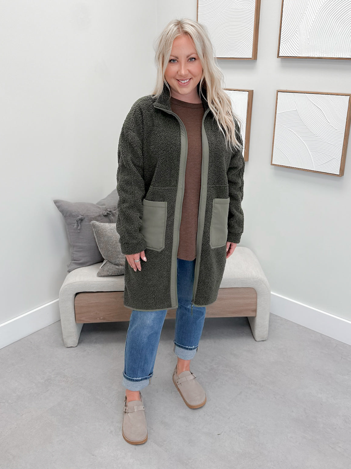 Canmore Long Jacket in Olive