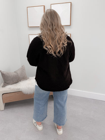 Kellan Shacket in Black