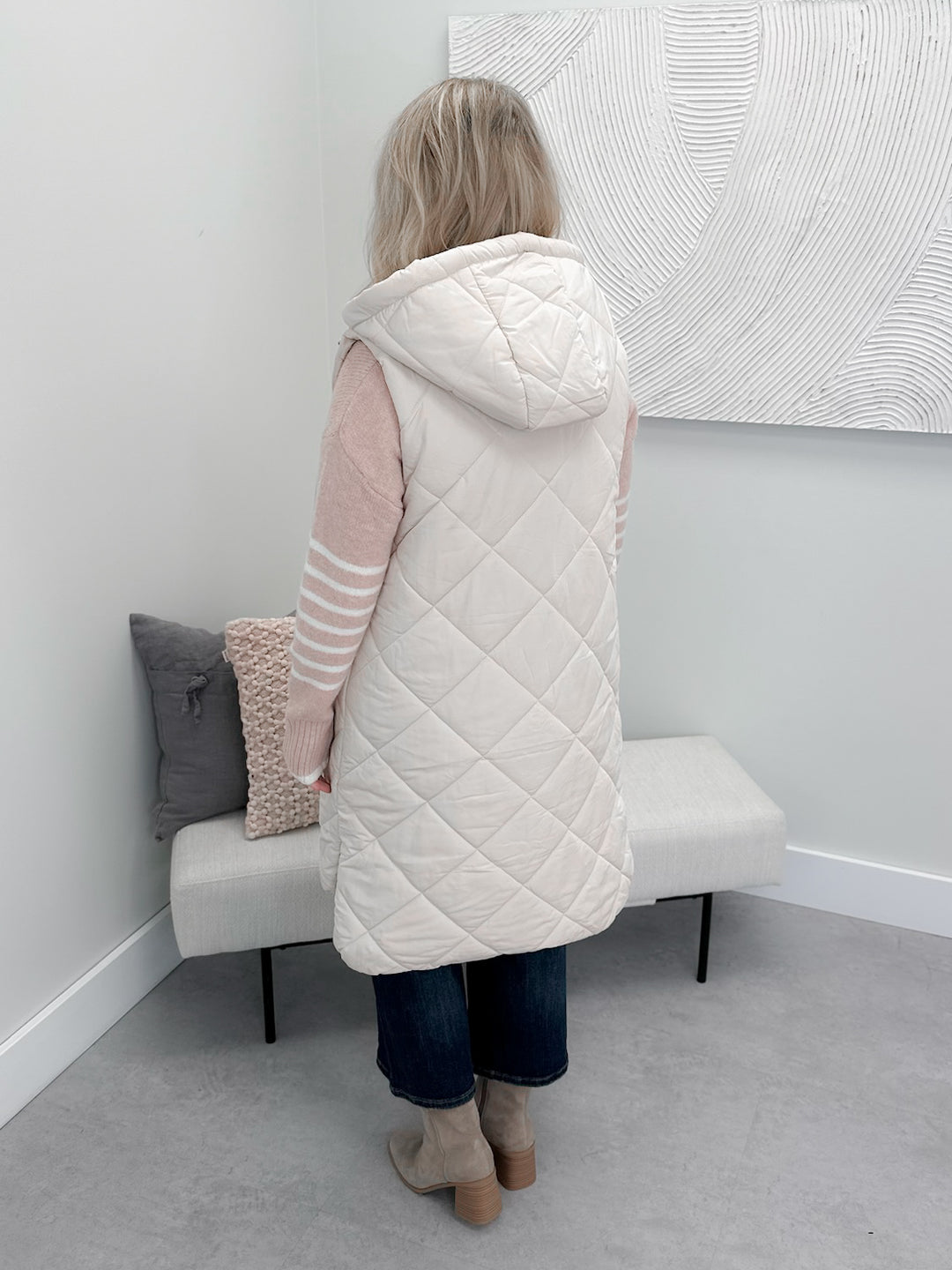 Rhodes Vest in Ivory