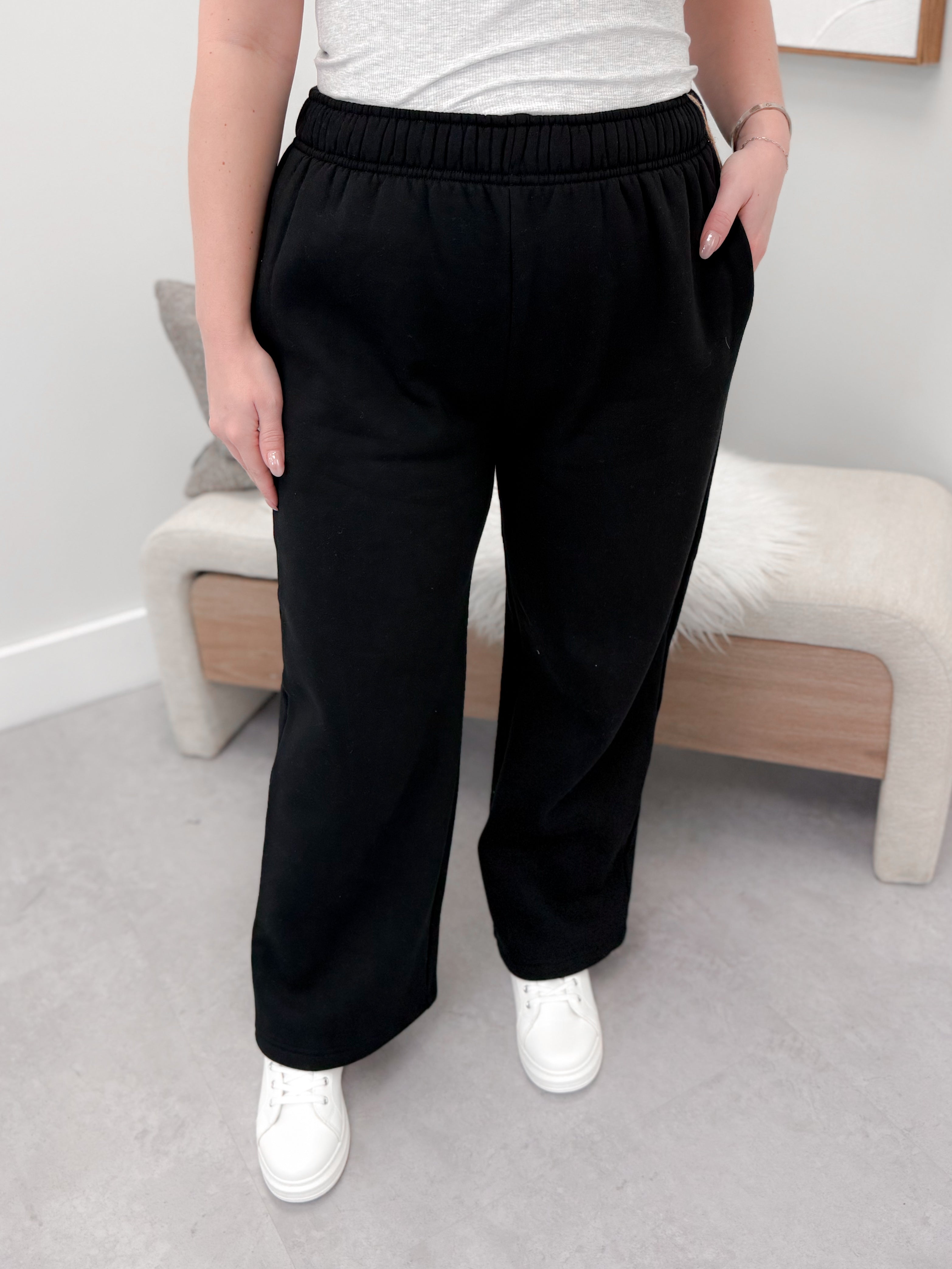 Wicklow Lounge Pants in Black