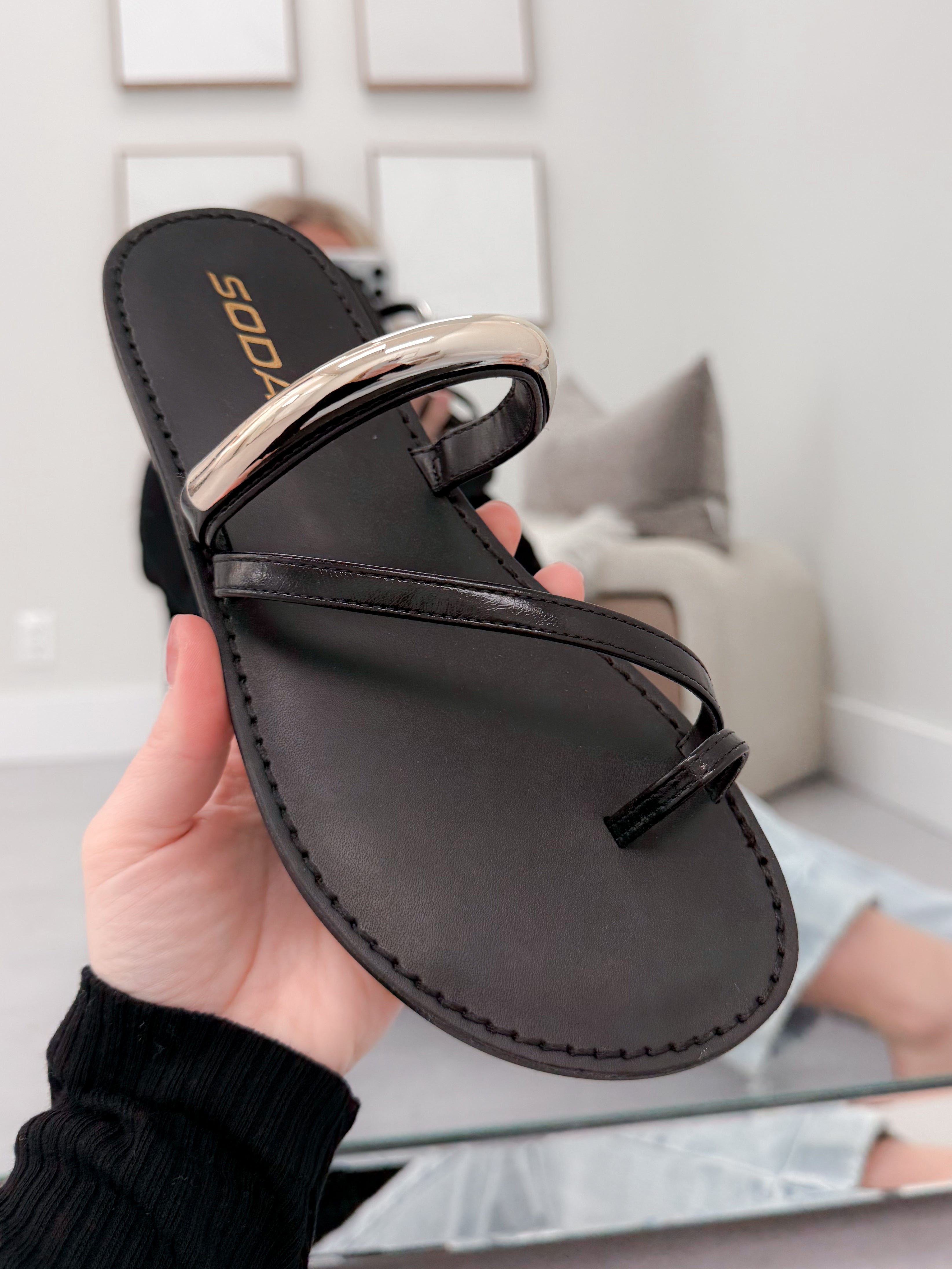 Elara Sandals in Black