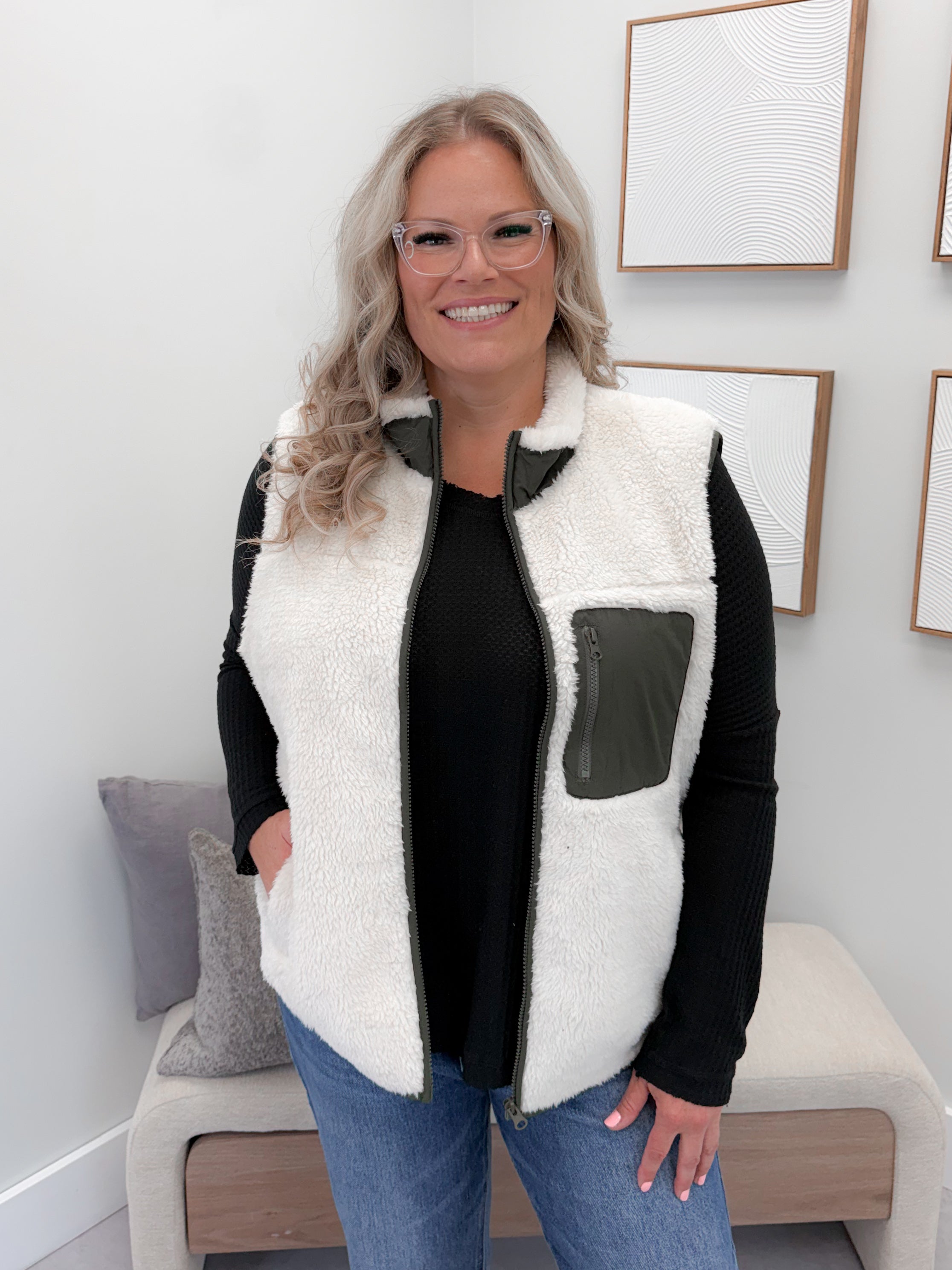 Savana Vest in Ivory/Olive