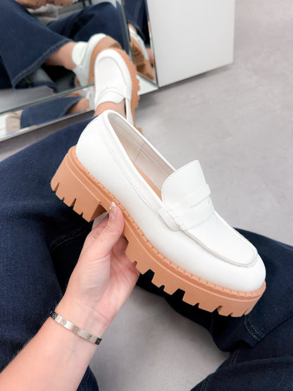 Elias Platform Shoe in White