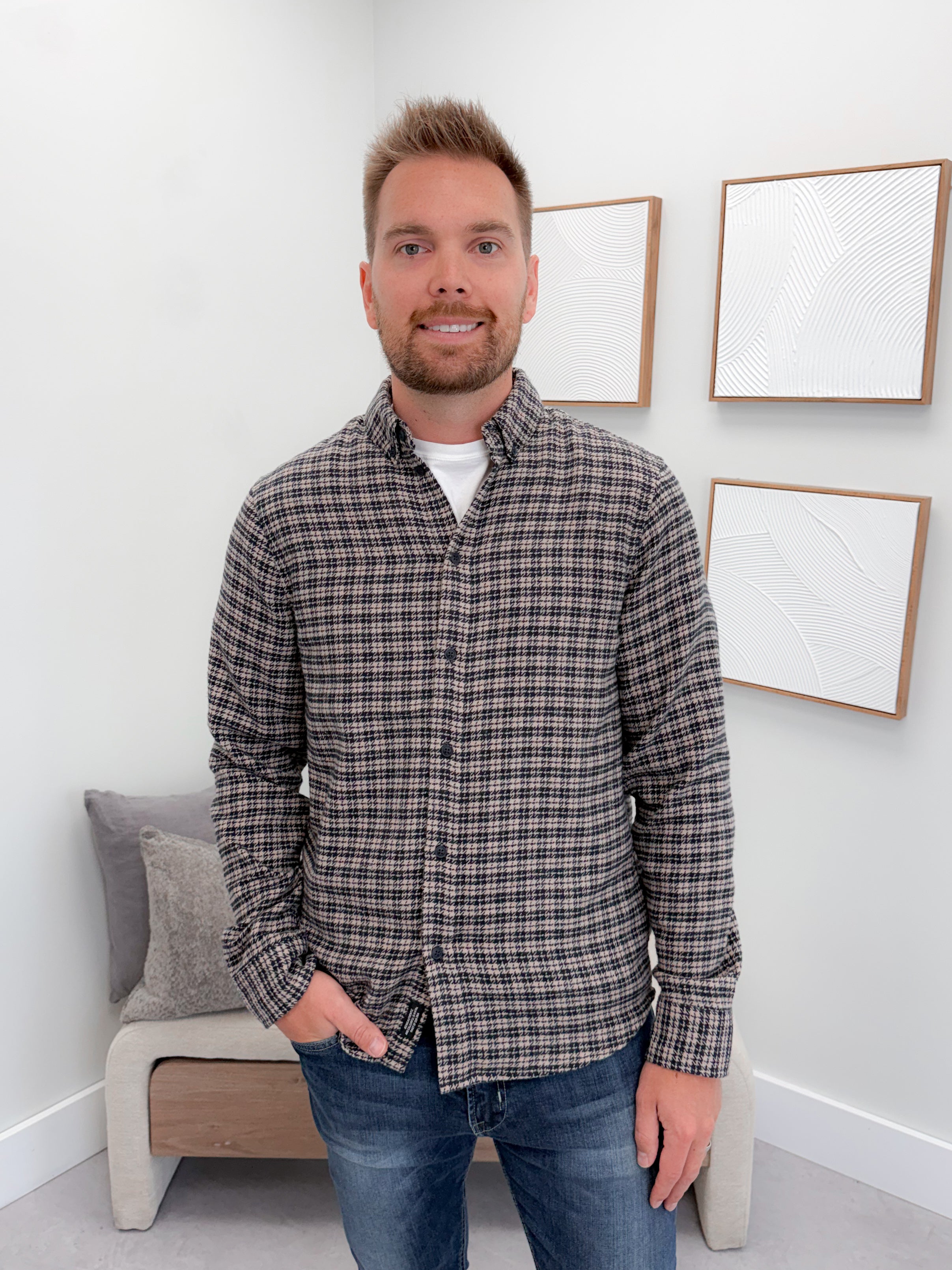Mens Blane Button Up in Navy Houndstooth
