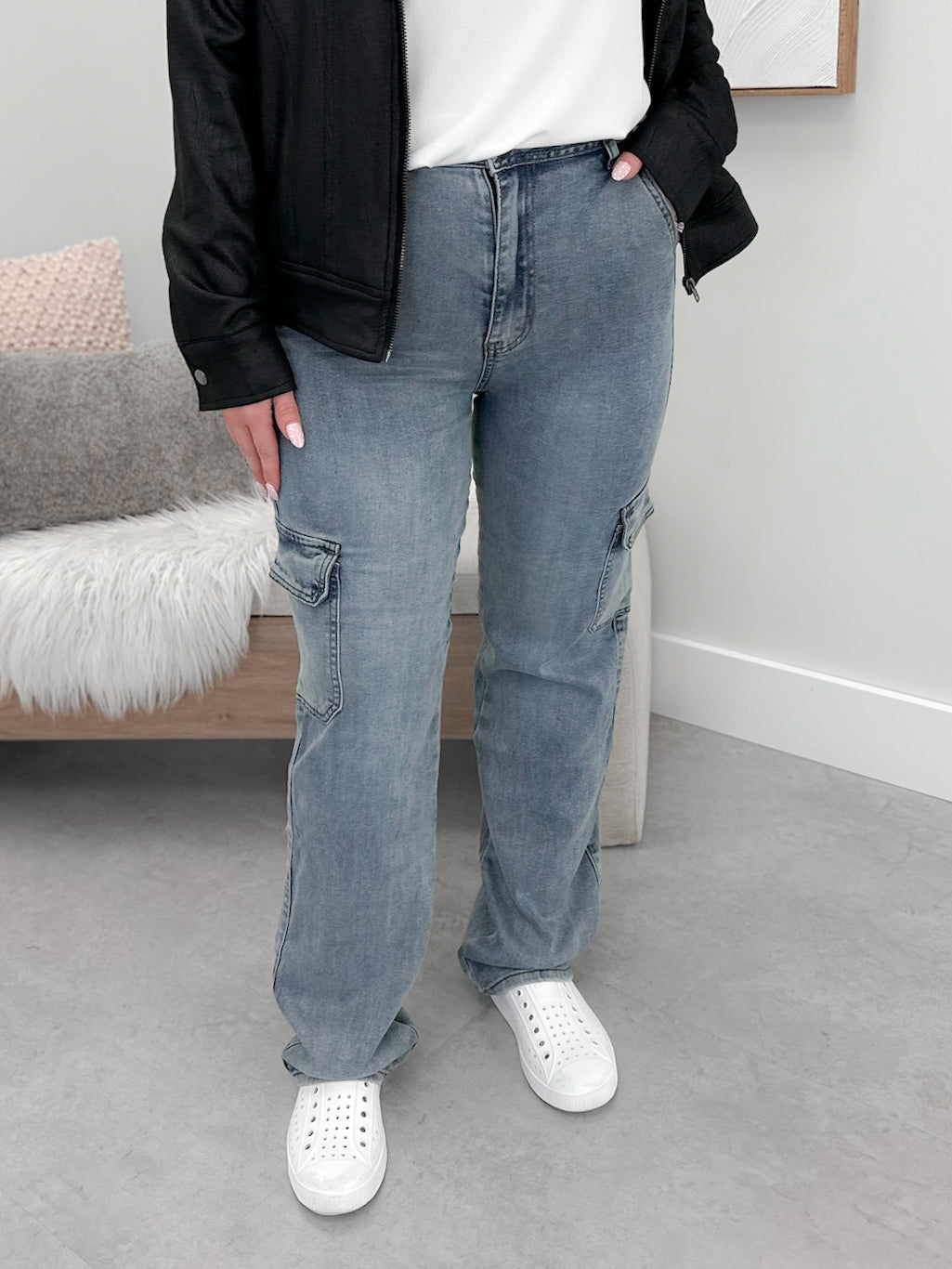 Sonora Cargo Jeans in Medium Wash