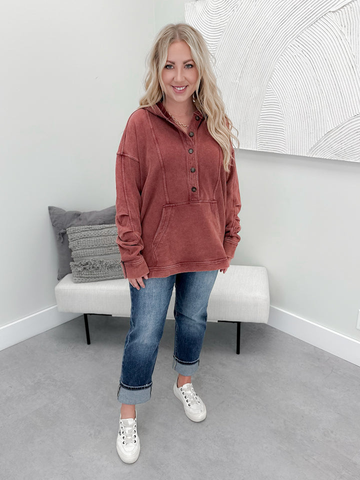 Vale Pullover in Washed Burgundy