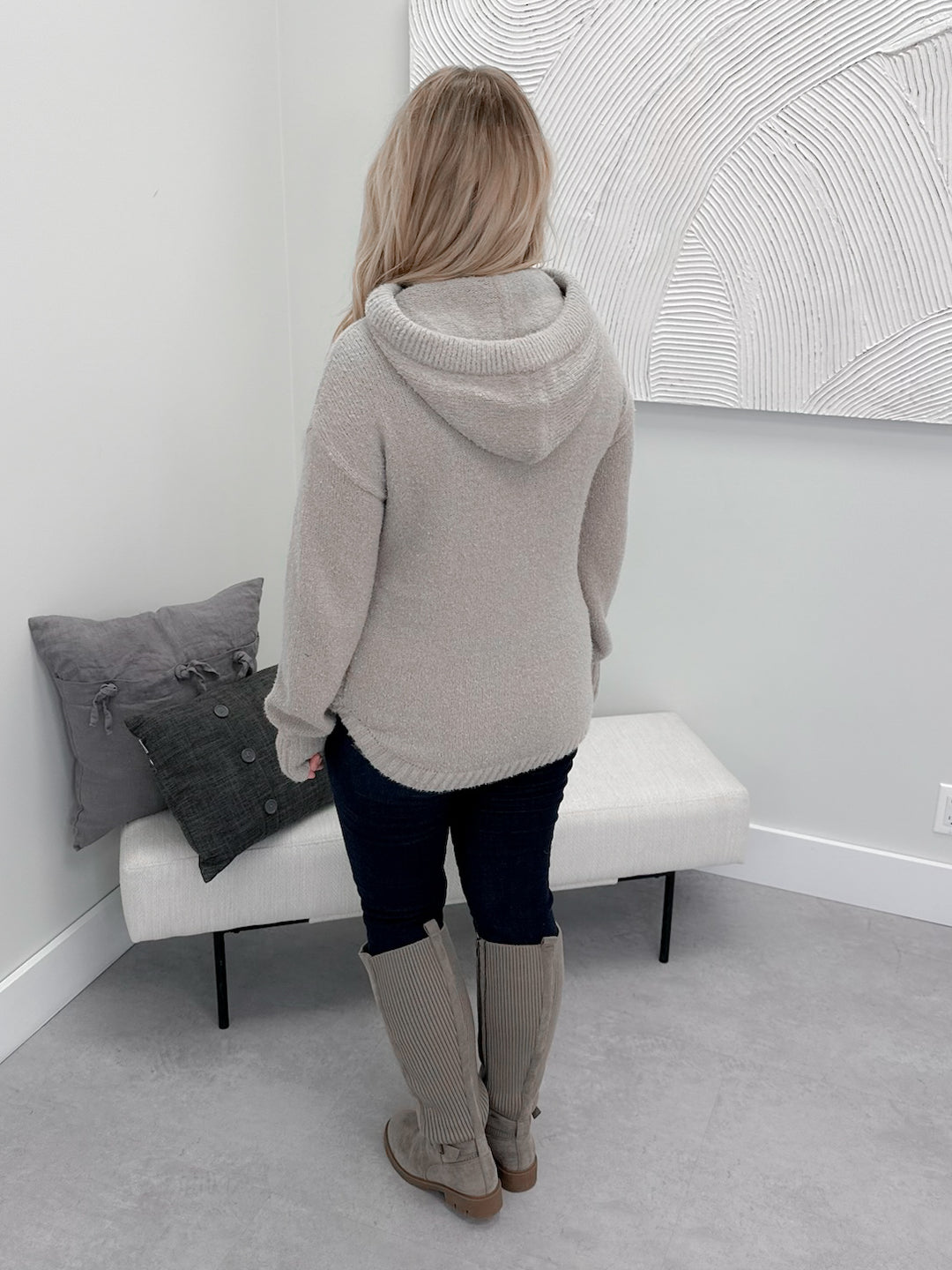 Bristol Hooded Sweater in Pebble