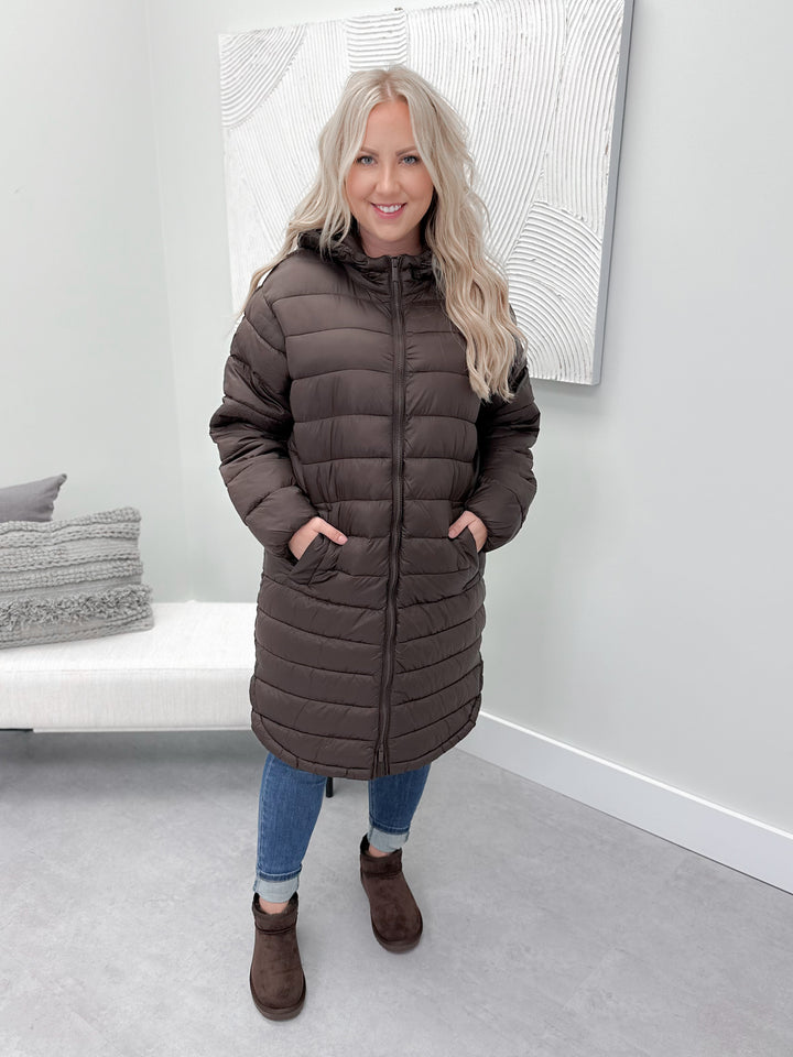 Alpine Puffer Jacket in Choco Torte