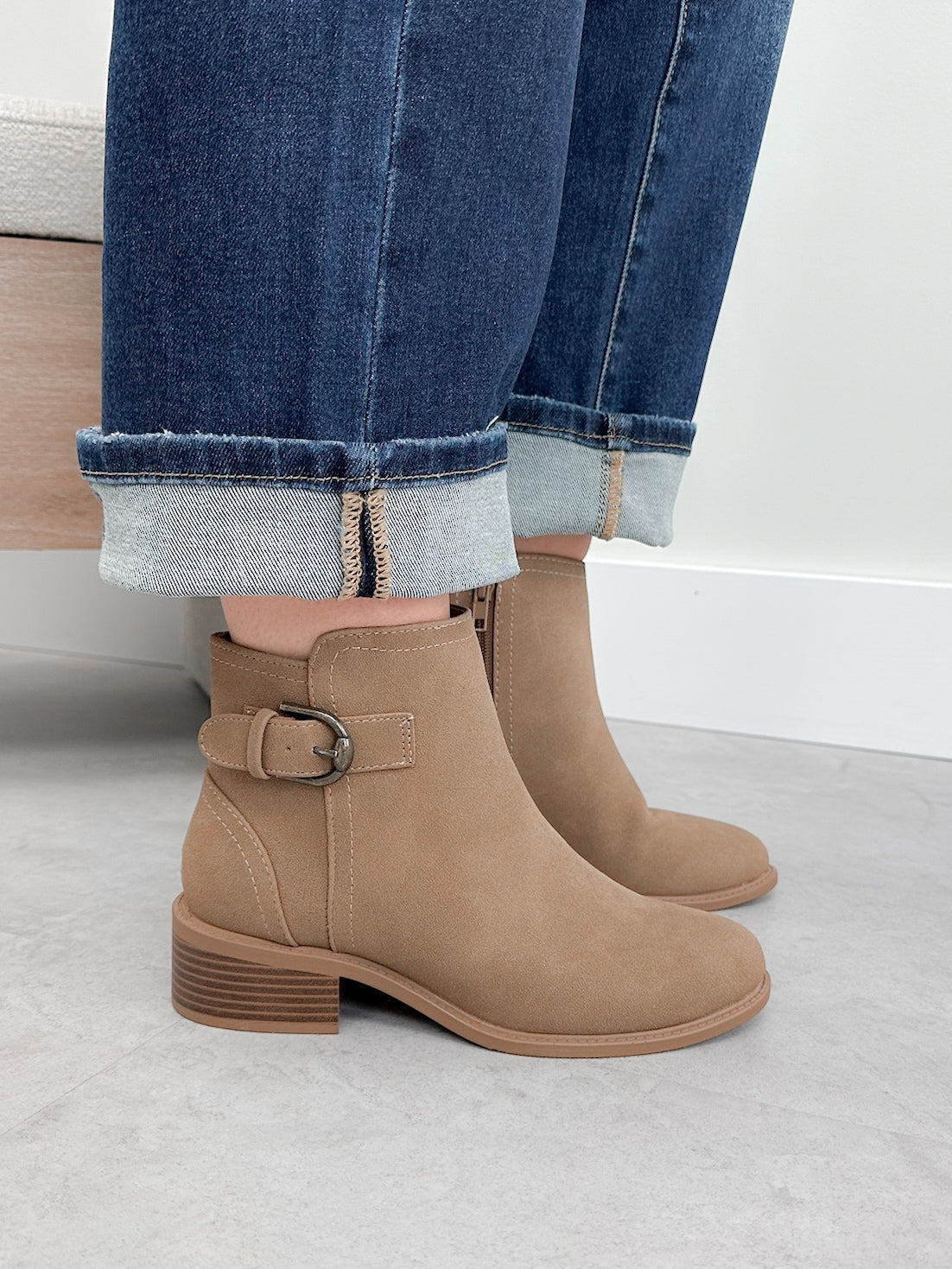 Jason Boot in Taupe
