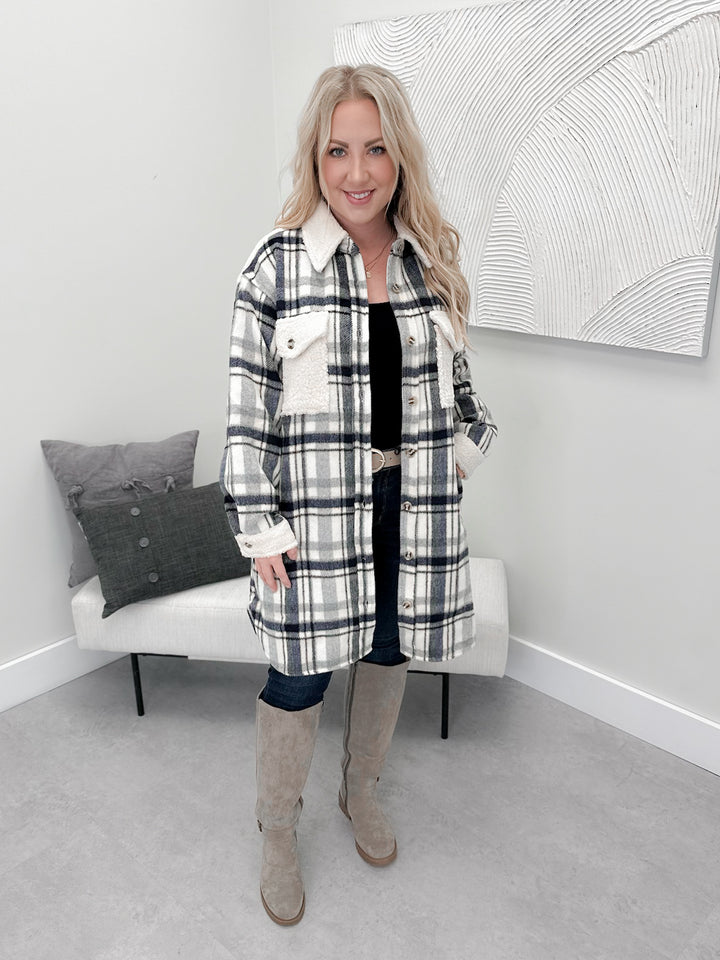 Nordic Shacket in Navy