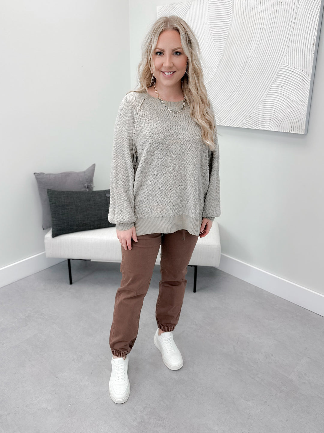 Brielle Pullover in Taupe