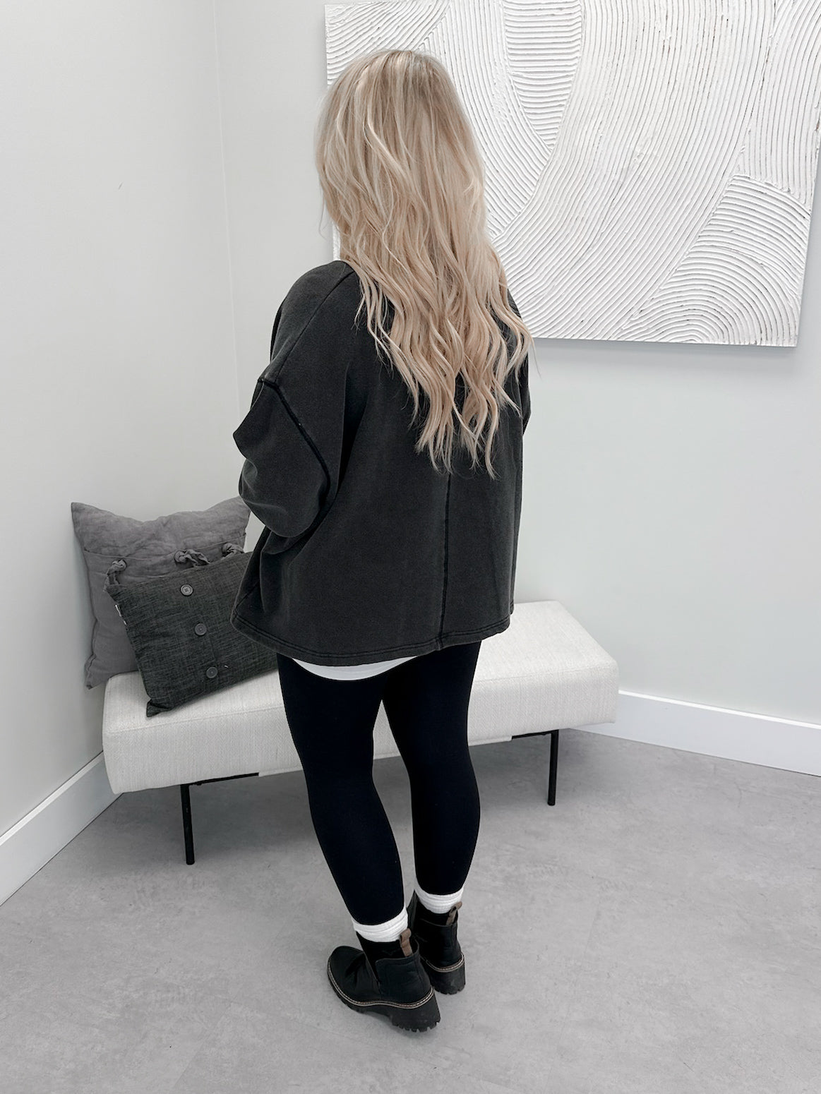 Presley Pullover in Washed Black - Small