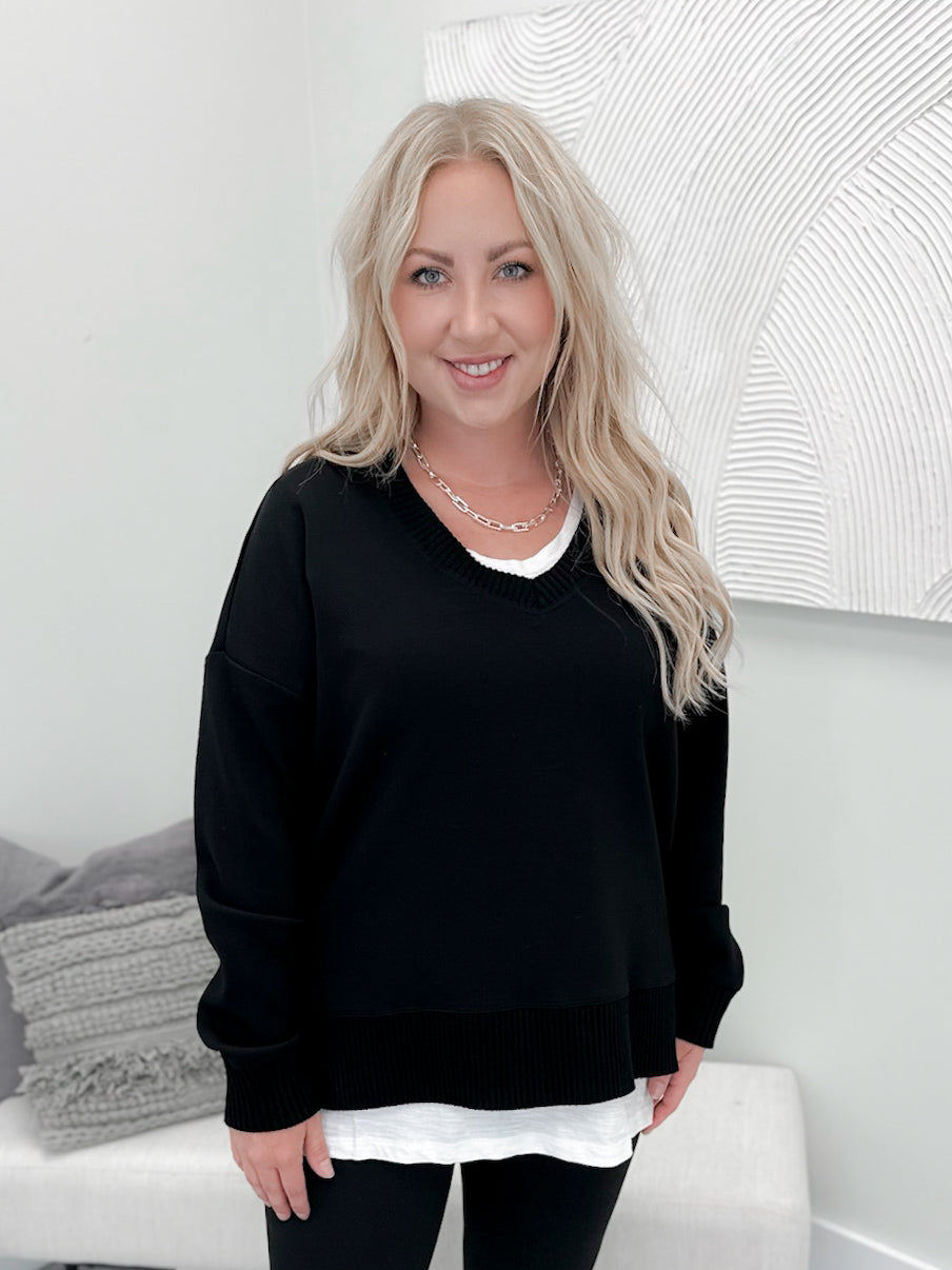 Nikita Pullover in Black