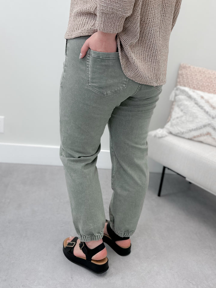 Lizzy High Rise Joggers in Crocodile