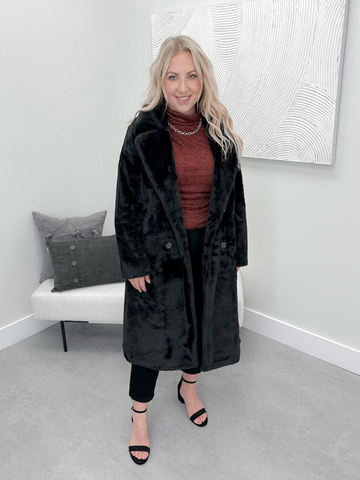 Fearless Faux Fur Coat in Black