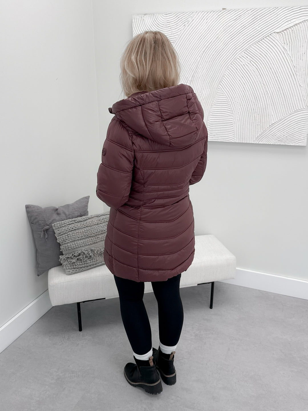 Icefield Midweight Puffer Coat in Merlot