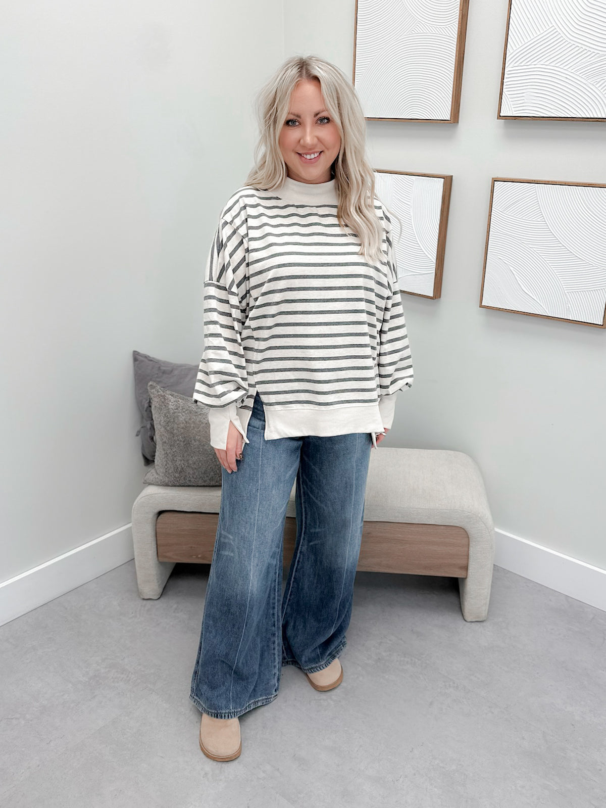 Saryn Pullover in Grey Stripe