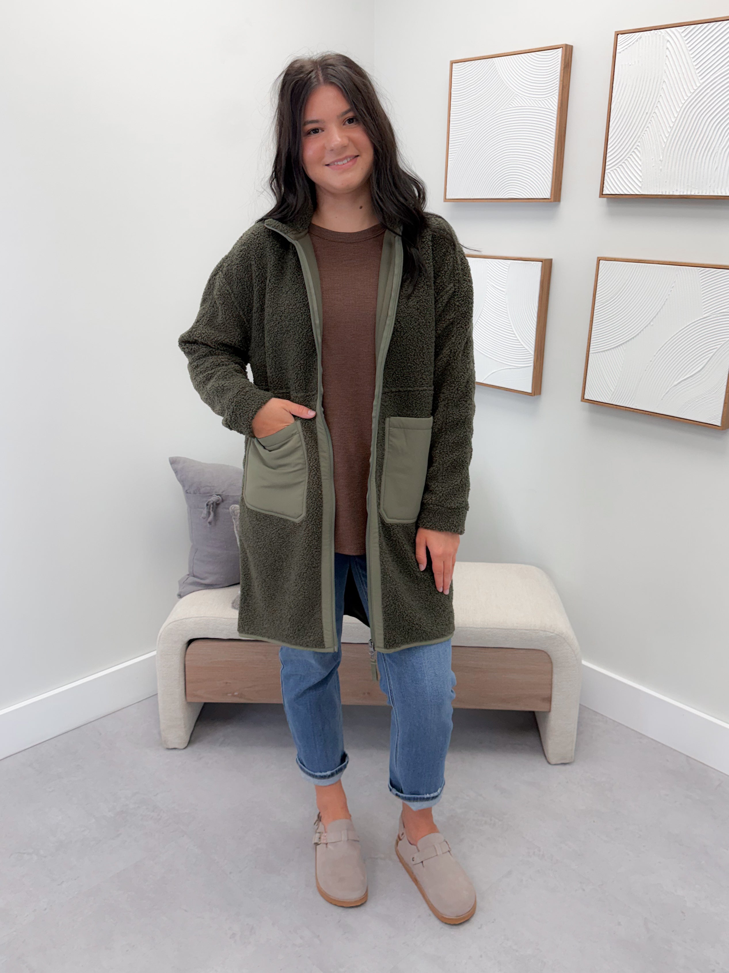 Canmore Long Jacket in Olive