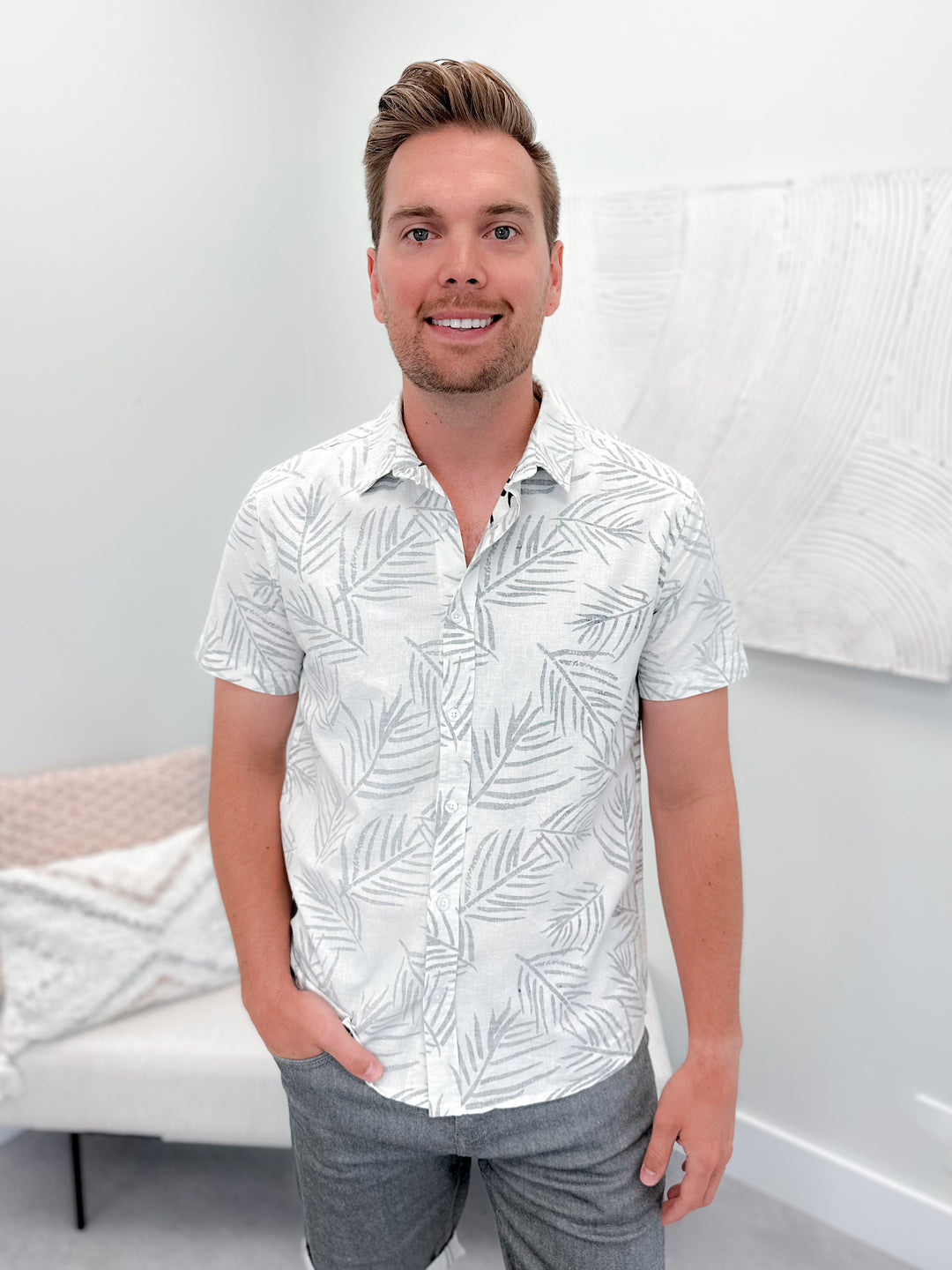 Link Palm Print Mens Button Up