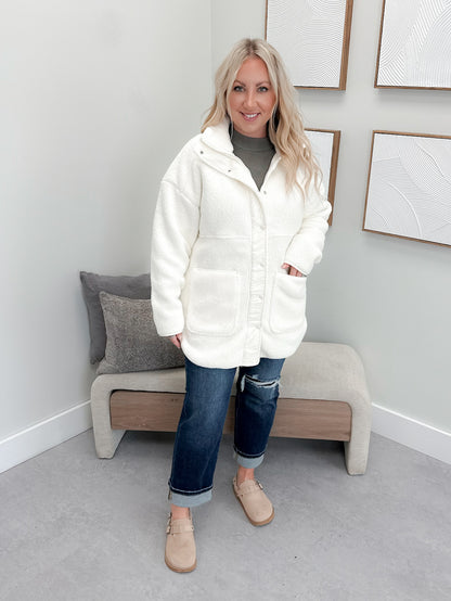 Aspen Teddy Sherpa Jacket in Cream