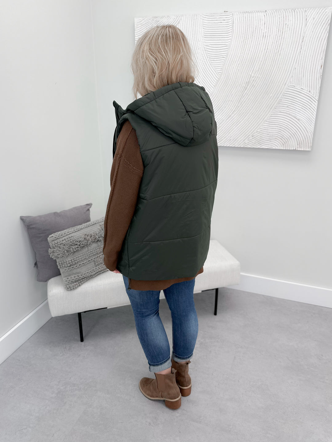 Stowe Vest in Dark Olive