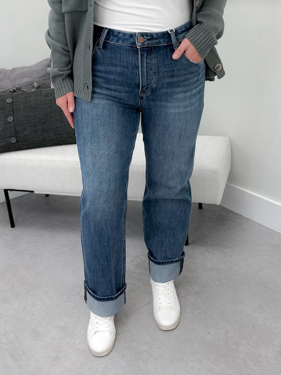 Orion Straight Leg Cuffed Jeans in Dark Wash by Risen - Size 3