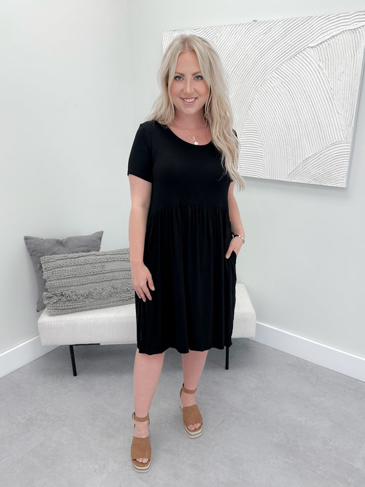 Daydreamer Dress in Black
