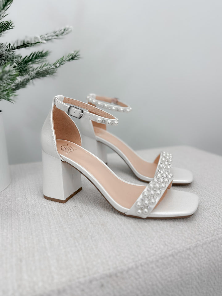 Cheers Heeled Sandal in Pearl