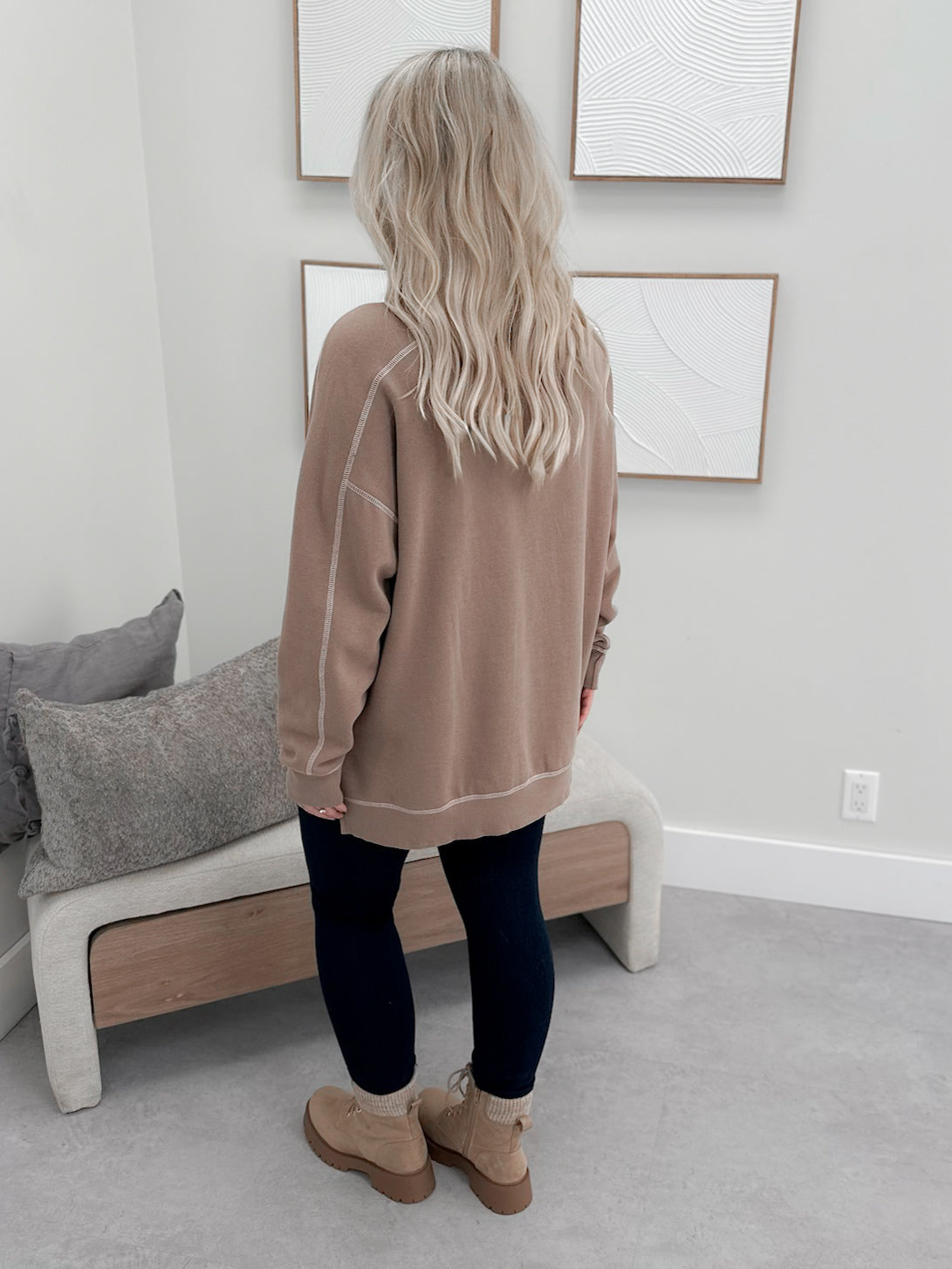 Maddy Pullover in Taupe