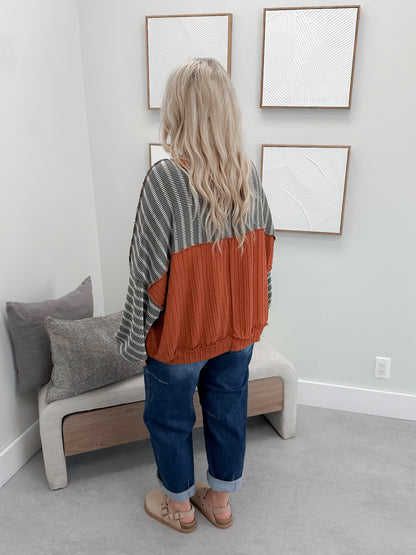 Gretta Wave Pullover in Olive/Rust