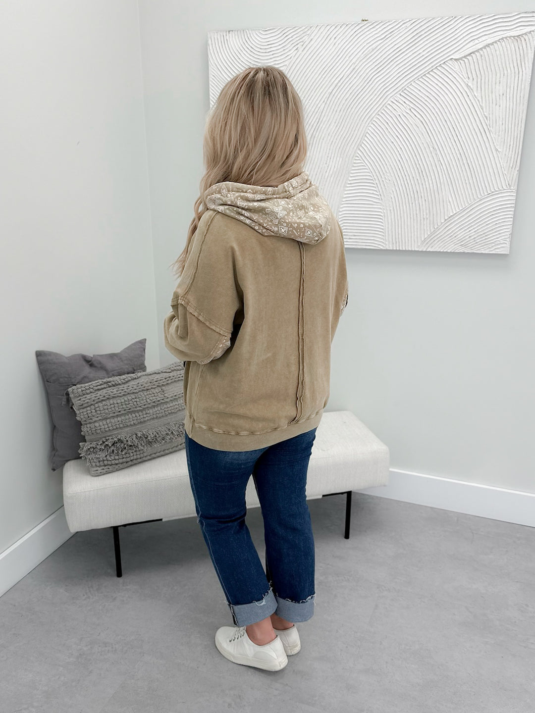 Bandy Hoodie in Washed Olive