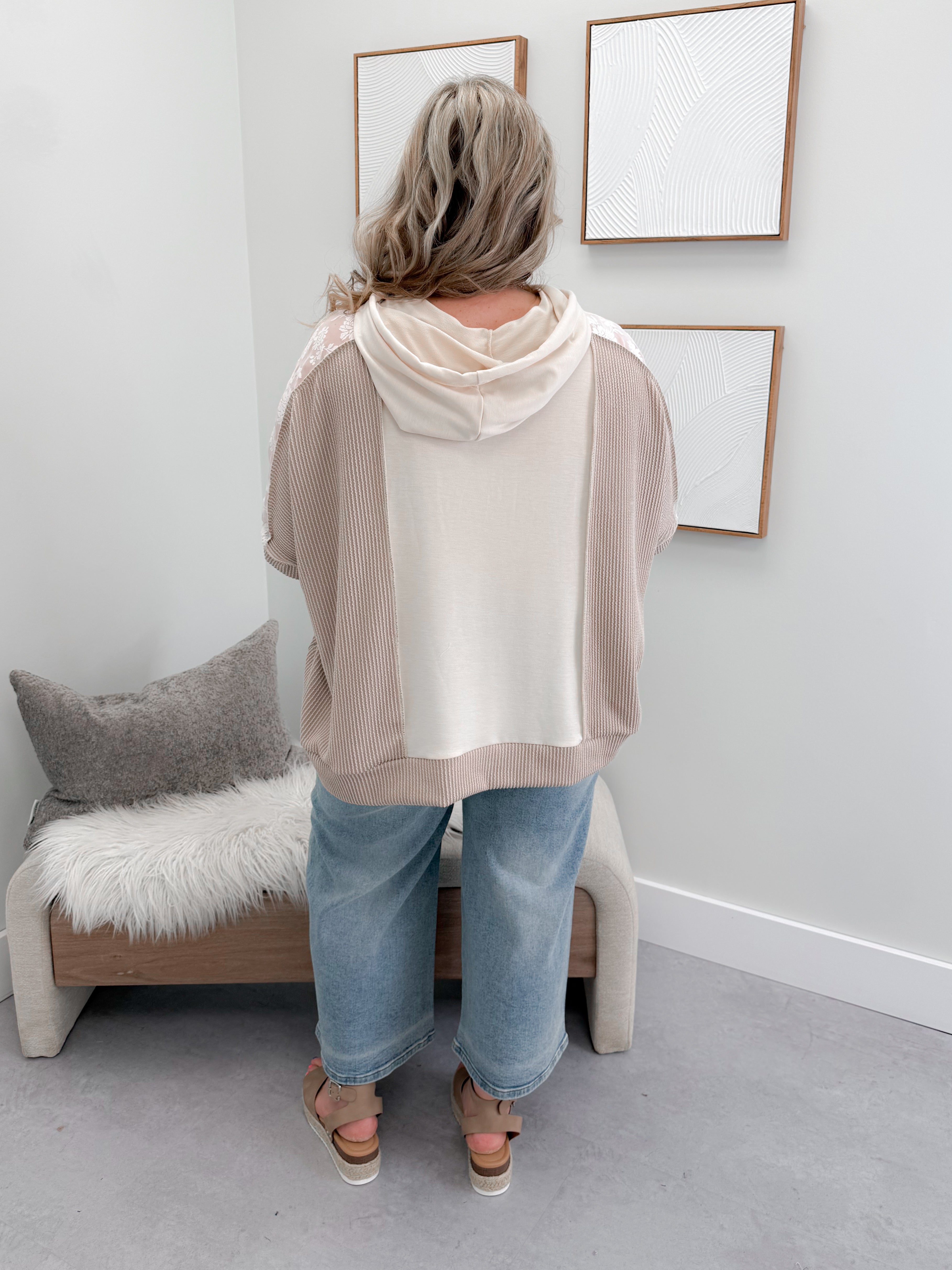 Dreamweaver Short Sleeve Hoodie in Oat