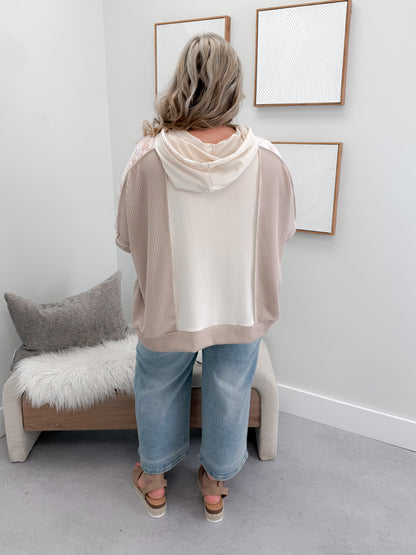 Dreamweaver Short Sleeve Hoodie in Oat