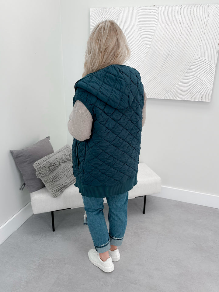 Nickie Quilted Vest in Midnight