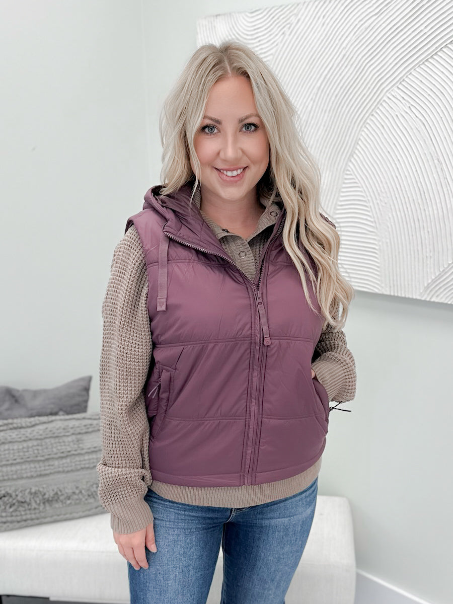 Vinny Hooded Puffer Vest in Plum