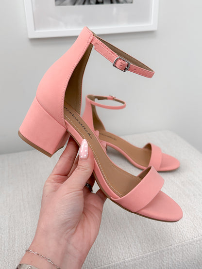 Weekend Heel in Coral