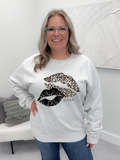 XoXo Graphix Pullover / Hoodie