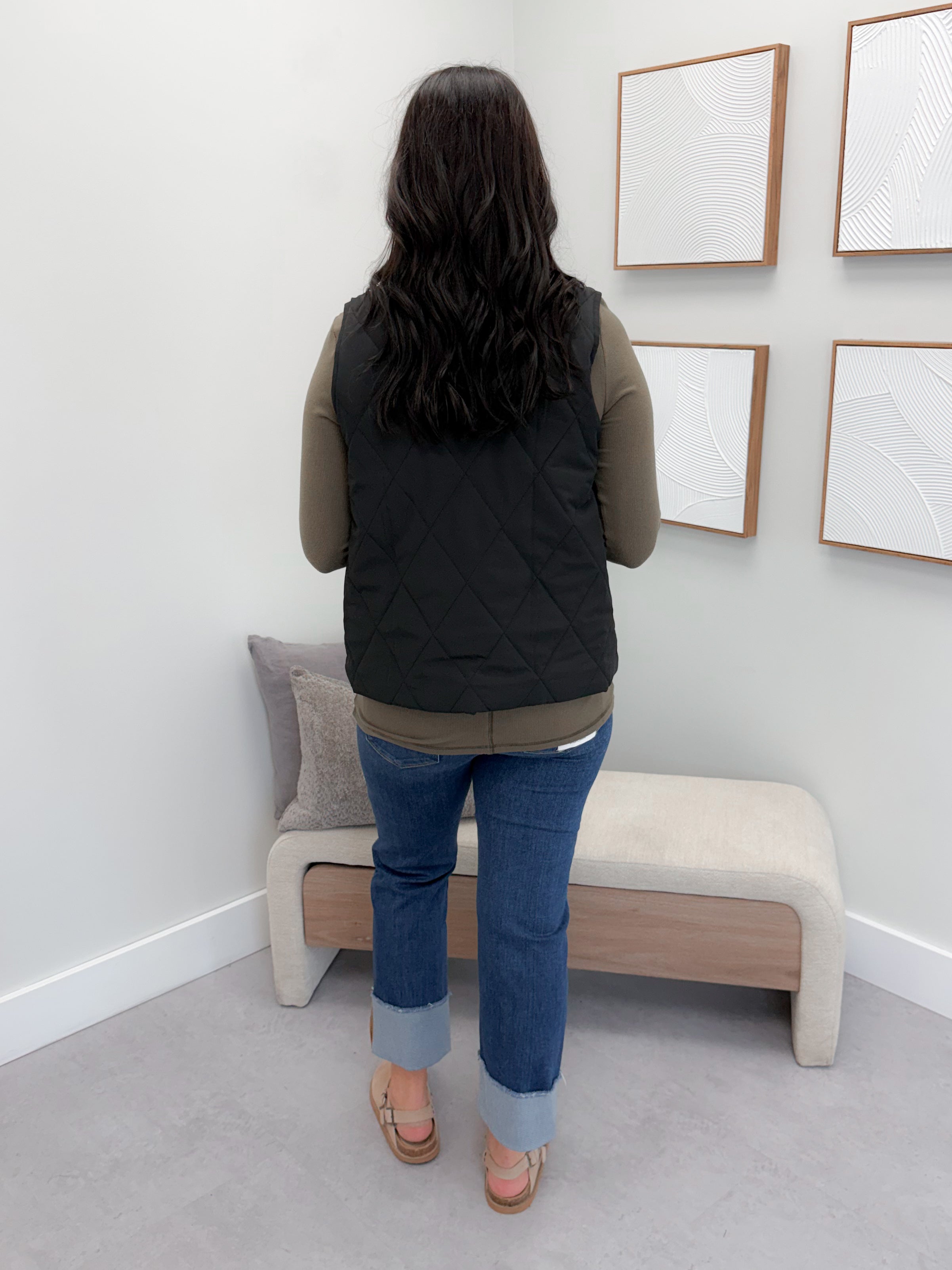 Remy Vest in Black