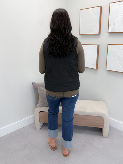 Remy Vest in Black